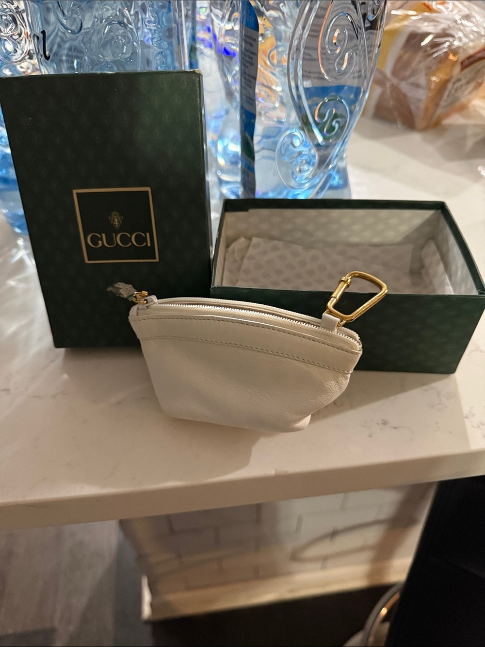 Gucci NWTWhite Leather Coin Pouch with Gold Clip